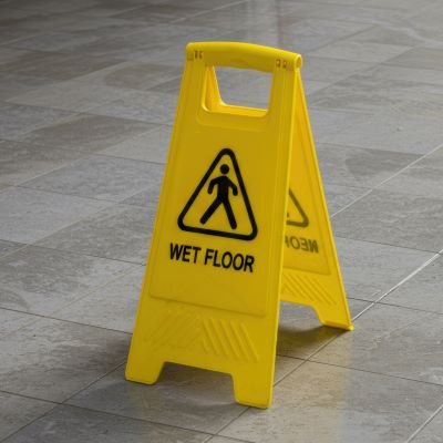 Wet floor slip and fall hazard in Florida business