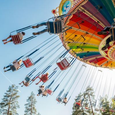 Theme park injury investigation for premises liability case